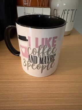Ceramic Coffee Mug – I Like Coffee And Maybe 3 People (Pink/Black)